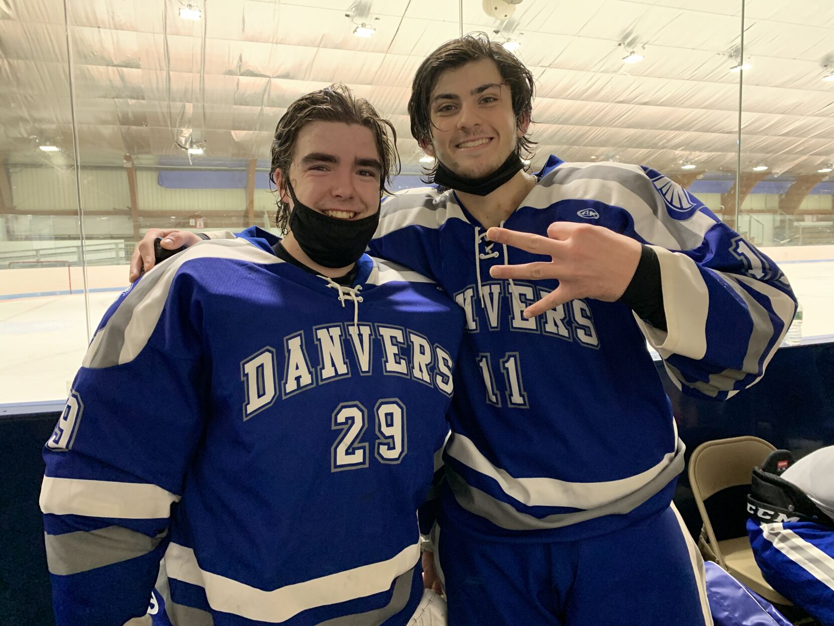 With Baldassare back behind the bench, Robinson's hat trick helps Danvers hockey upset Headers